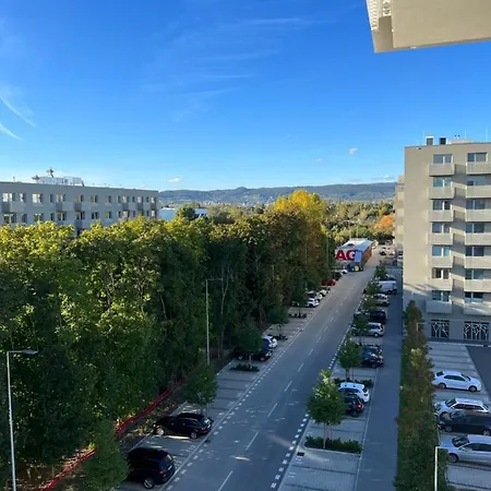 Contemporary Airport Retreat * Братислава